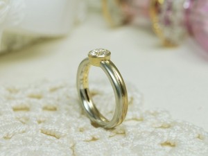 ゴールド、プラチナ、ダイヤモンド、婚約指輪、エンゲージリング