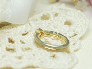 ゴールド、プラチナ、ダイヤモンド、婚約指輪、エンゲージリング