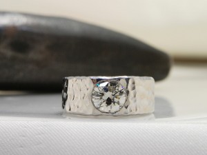 旧枠と完成画像、ダイヤモンド、リフォーム、婚約指輪リフォーム、２ｃｔアップ