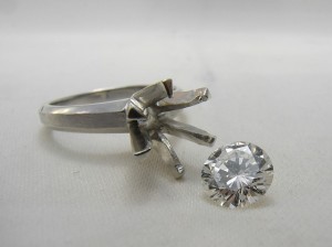 リフォーム前、旧枠、エンゲージリング、婚約指輪、ダイヤモンド