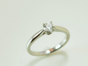 婚約指輪、エンゲージリング、ダイヤモンド、ソリテール、オーダーリング、0.3カラットアップ、ハートアンドキューピッド、Ｄカラー
