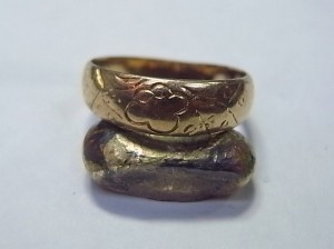 旧枠、古い金の指輪、18金、甲丸リング、再生地金