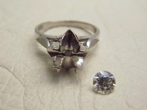 リフォーム前、旧枠、婚約指輪、エンゲージリング、ジュエリーリフォーム、エンゲージリフォーム