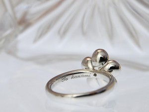 エンゲージ、婚約指輪、ダイアモンド、プラチナ、オーダーメイドジュエリー、オリジナル、レーザー文字いれ