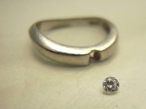 ジュエリーリフォーム、指輪、ギメルリング、結婚記念日、10周年、ダイアモンド、旧枠