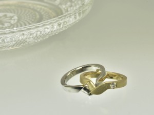 ジュエリーリフォーム、指輪、ギメルリング、結婚記念日、10周年、ダイアモンド、コンビリング、フルオーダーメイド、プレゼント