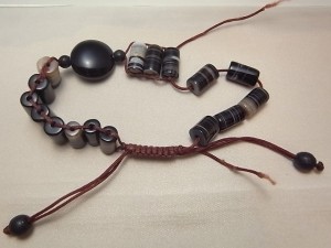 天然石　メノウ　ビーズ　ワックスコード　組紐　ブレスレット　ブレス　お修理　リペア　切れた　直し　なんば　ショップ　アクセサリー　金具不使用