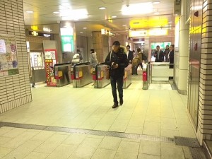 御堂筋線　地下鉄　なかもず行き　10号車下車　心斎橋　長堀　クリスタ長堀　メトロ広場　フィッシュ広場　サテスタの広場　ライブスへの行き方　ジュエリーショップ　工房があるお店　オーダーメイドジュエリー　リフォーム　修理　2番出口