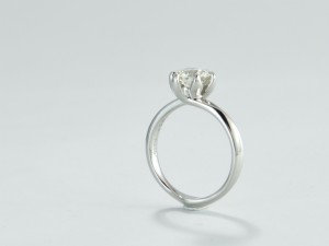 ウエディング、フルオーダーメイド、一粒ダイヤモンド、婚約指輪、植物モチーフ、ウェーブデザイン、1カラットアップ、総額約15万