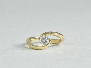 婚約指輪、エンゲージリング、ウエディング、ダイヤモンド、ｋ１８、イエローゴールド