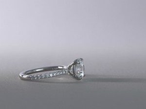 フルオーダーメイドジュエリー、エンゲージリング、婚約指輪、ダイヤモンド、1.5カラットアップ、立て爪リング、王道デザイン